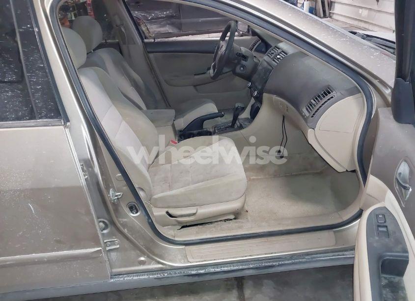 Photo 5 of 2004 Honda Accord 2.4 LX (VIN 1HGCM56394A129744)