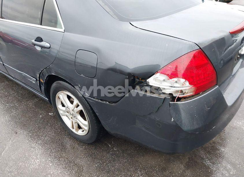 Photo 13 of 2006 Honda Accord 2.4 SE (VIN 1HGCM56396A052263)