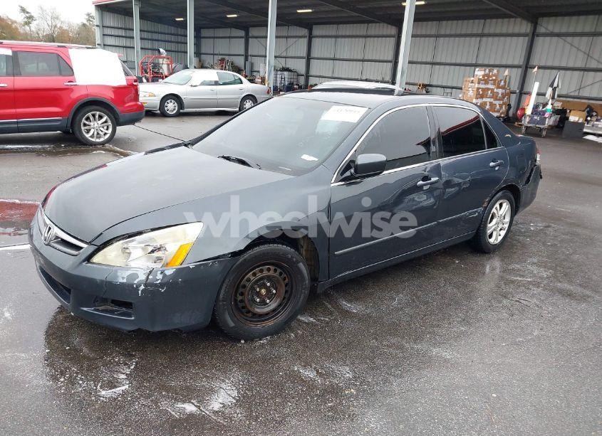 Photo 2 of 2006 Honda Accord 2.4 SE (VIN 1HGCM56396A052263)
