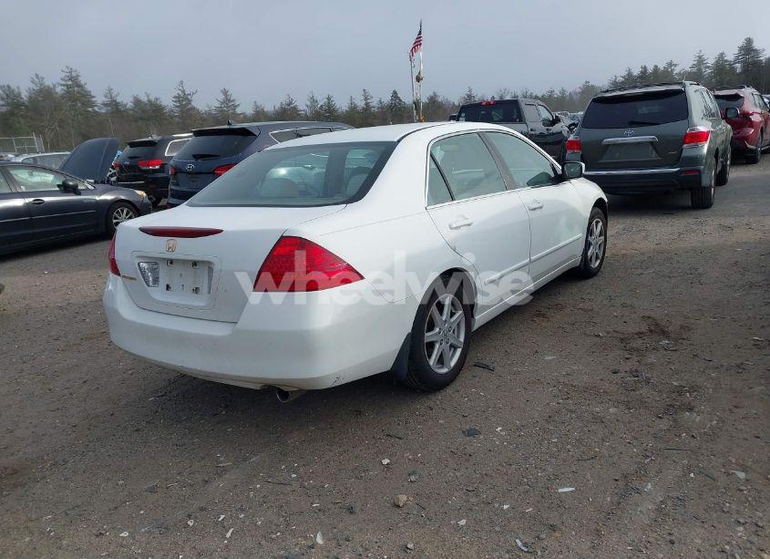 Photo 4 of 2006 Honda Accord 2.4 SE (VIN 1HGCM56396A056202)