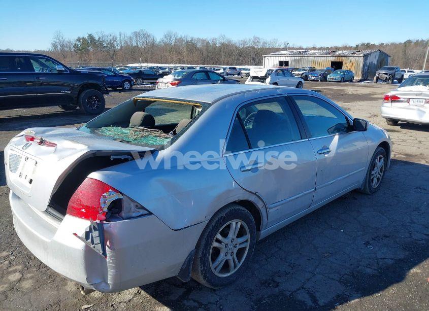 Photo 4 of 2006 Honda Accord 2.4 SE (VIN 1HGCM56396A060167)