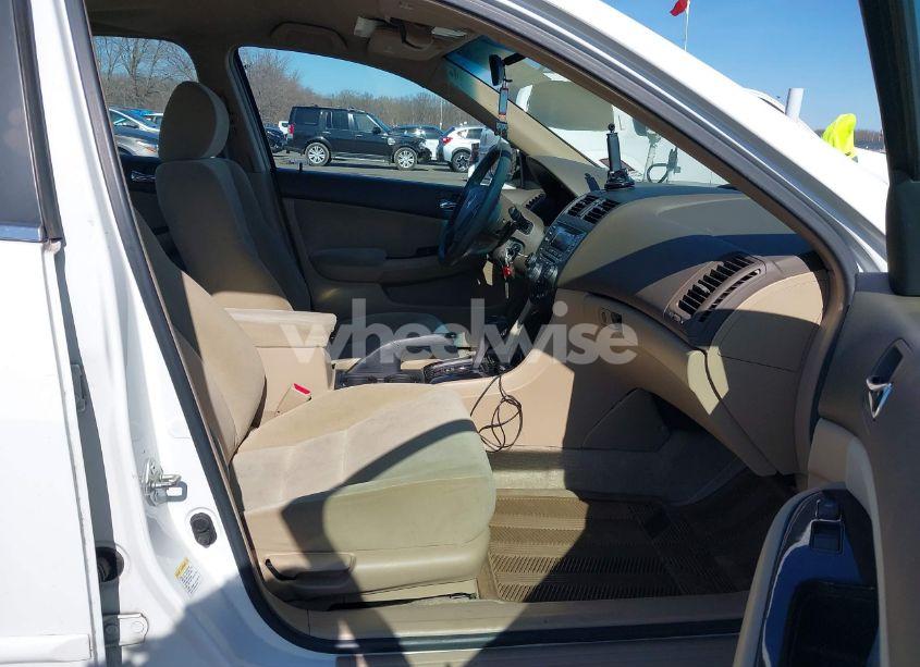 Photo 5 of 2006 Honda Accord 2.4 SE (VIN 1HGCM56396A133960)