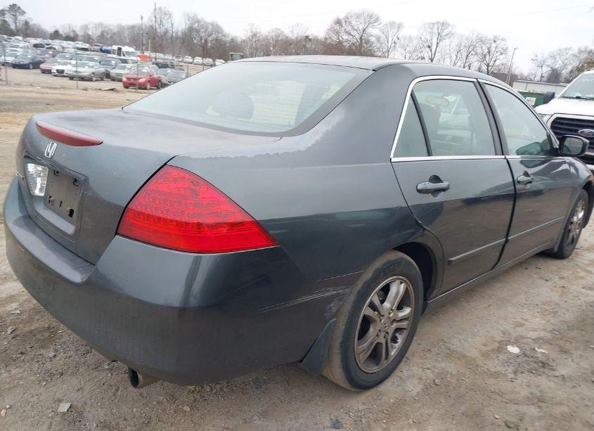 Photo 4 of 2006 Honda Accord 2.4 SE (VIN 1HGCM56396A151407)