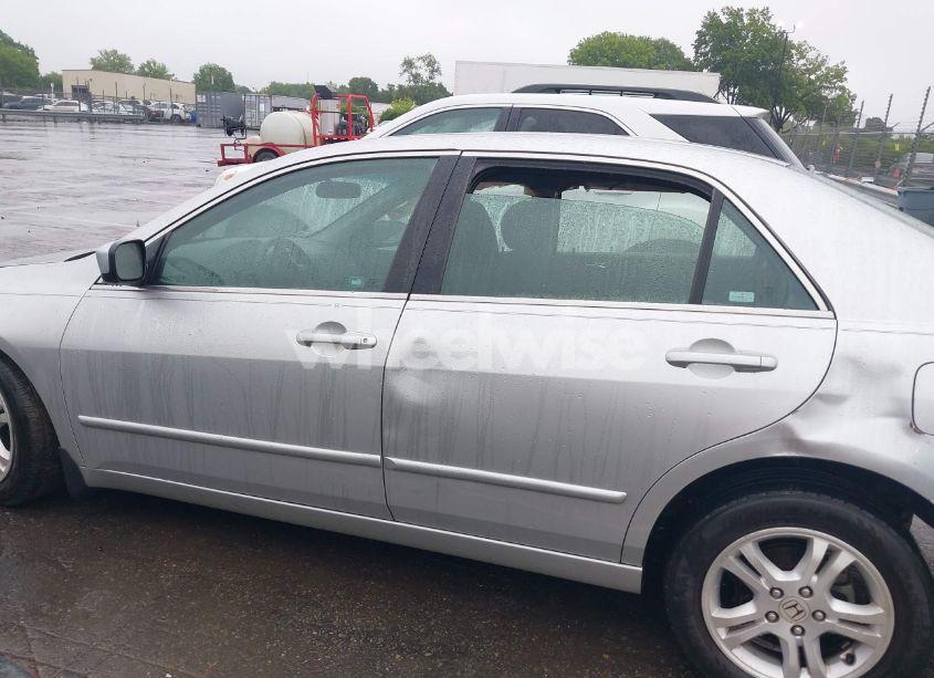 Photo 13 of 2007 Honda Accord 2.4 SE (VIN 1HGCM56397A040311)