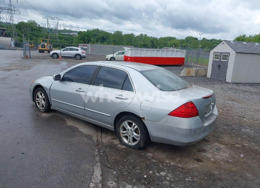 Photo 3 of 2007 Honda Accord 2.4 SE (VIN 1HGCM56397A202695)