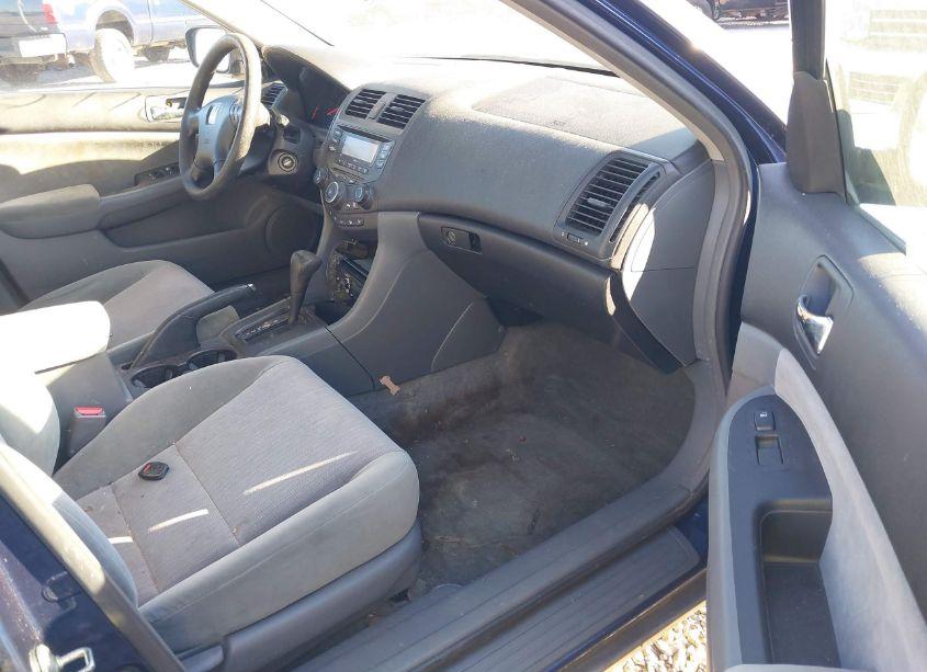 Photo 5 of 2003 Honda Accord 2.4 LX (VIN 1HGCM563X3A085669)