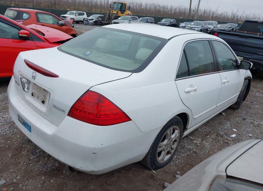 Photo 4 of 2006 Honda Accord 2.4 SE (VIN 1HGCM563X6A026951)