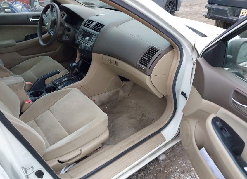 Photo 5 of 2006 Honda Accord 2.4 SE (VIN 1HGCM563X6A026951)