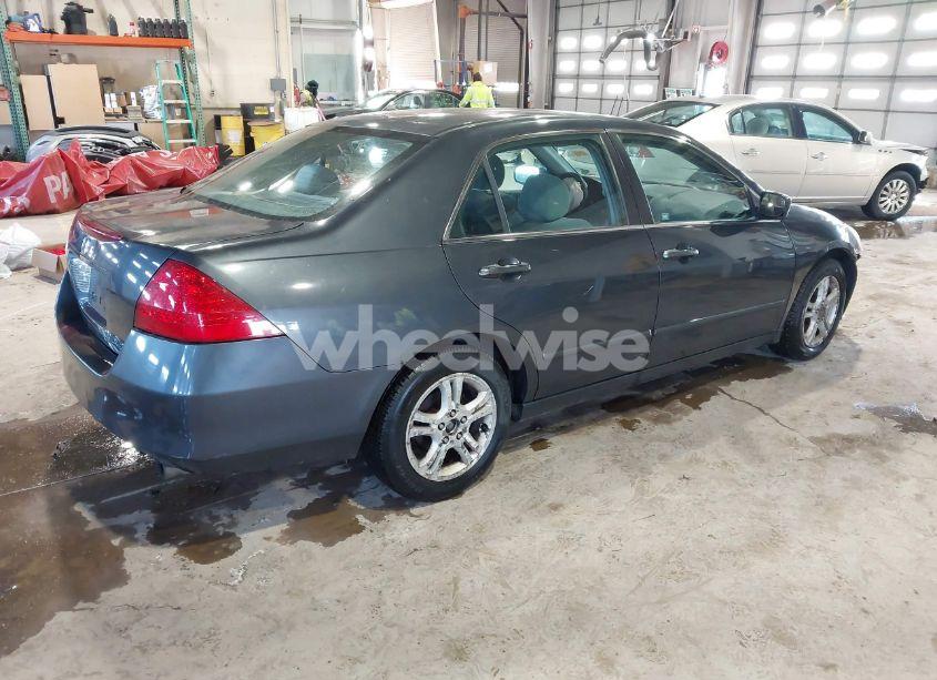 Photo 4 of 2006 Honda Accord 2.4 SE (VIN 1HGCM563X6A034418)