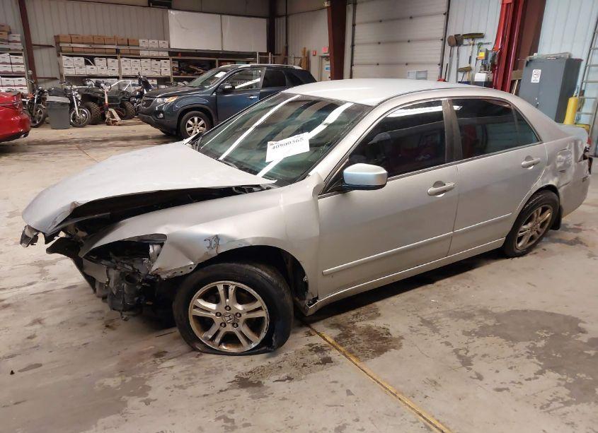 Photo 2 of 2006 Honda Accord 2.4 SE (VIN 1HGCM563X6A073946)