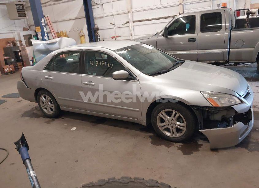 Photo 13 of 2006 Honda Accord 2.4 SE (VIN 1HGCM563X6A145535)