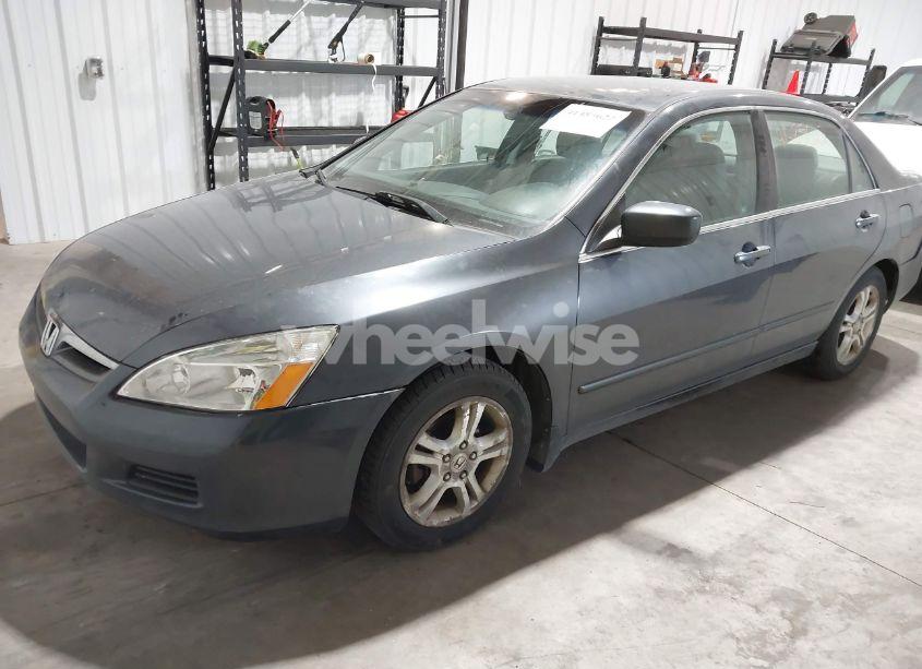 Photo 2 of 2007 Honda Accord 2.4 SE (VIN 1HGCM563X7A003249)