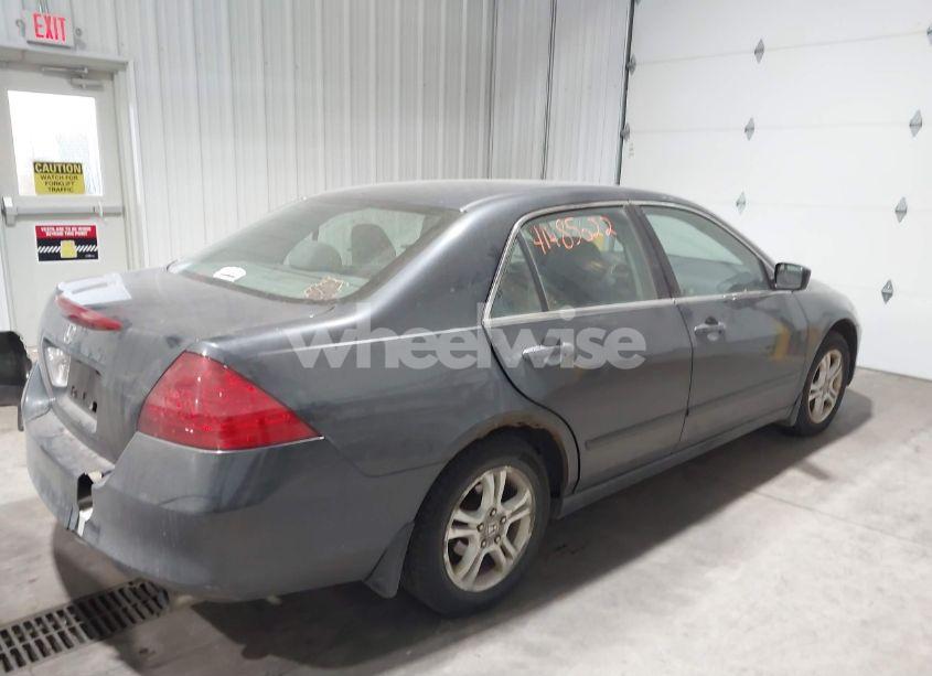Photo 4 of 2007 Honda Accord 2.4 SE (VIN 1HGCM563X7A003249)