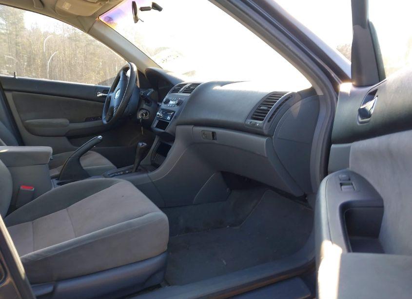 Photo 5 of 2003 Honda Accord 2.4 LX (VIN 1HGCM56403A080327)