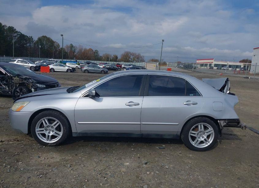 Photo 15 of 2004 Honda Accord 2.4 LX (VIN 1HGCM56404A052870)