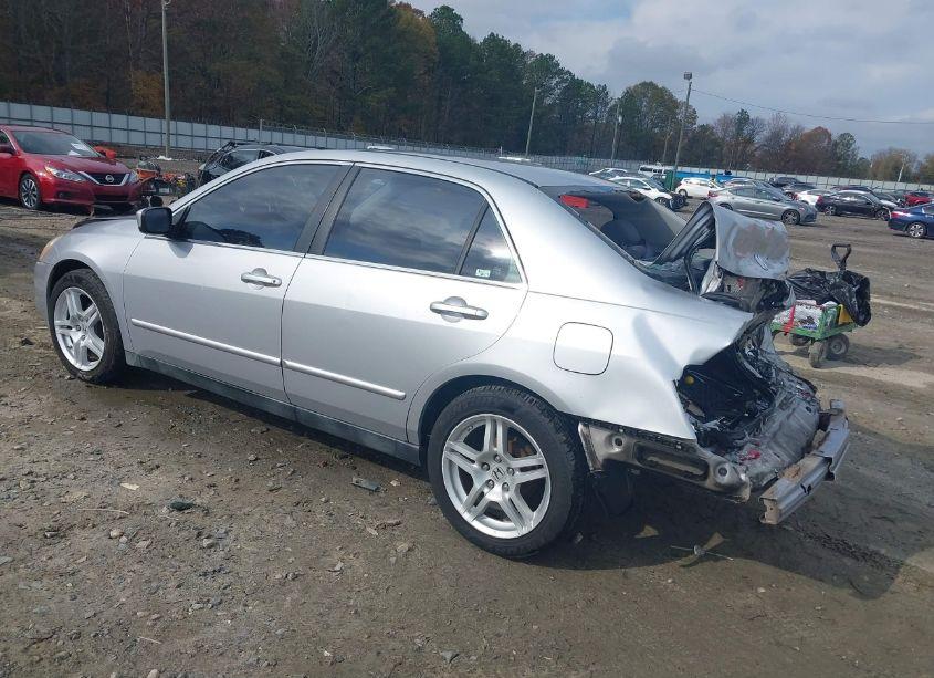 Photo 3 of 2004 Honda Accord 2.4 LX (VIN 1HGCM56404A052870)