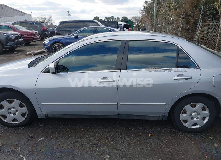 Photo 14 of 2005 Honda Accord 2.4 LX (VIN 1HGCM56405A022477)