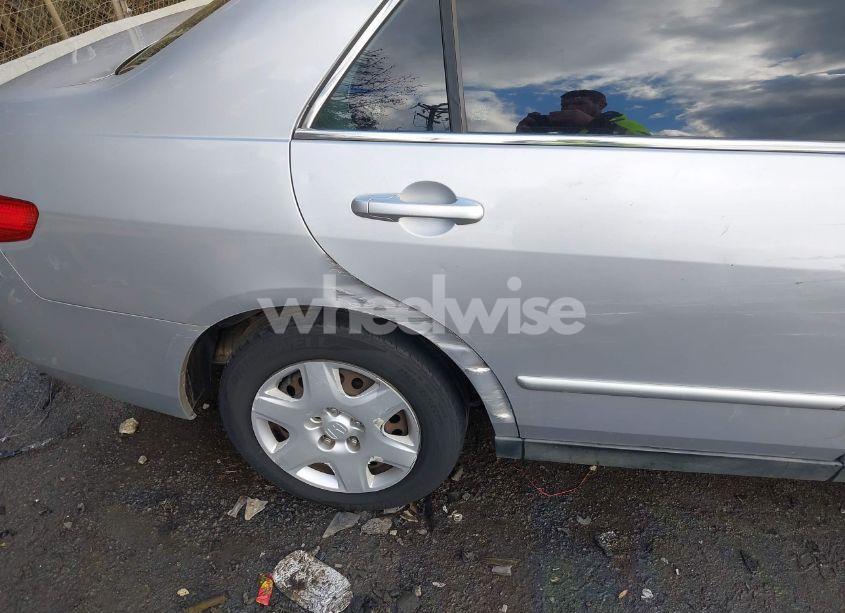 Photo 18 of 2005 Honda Accord 2.4 LX (VIN 1HGCM56405A022477)