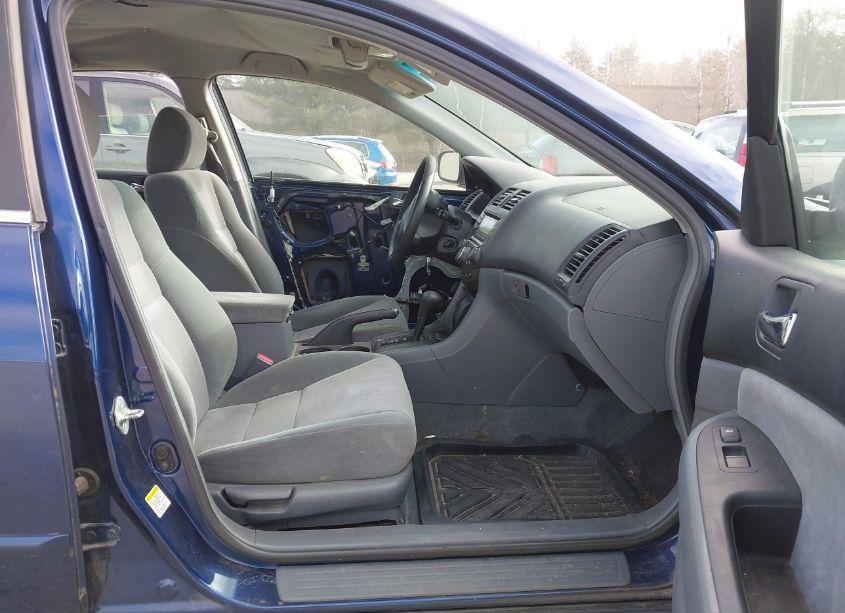 Photo 5 of 2005 Honda Accord 2.4 LX (VIN 1HGCM56405A048125)