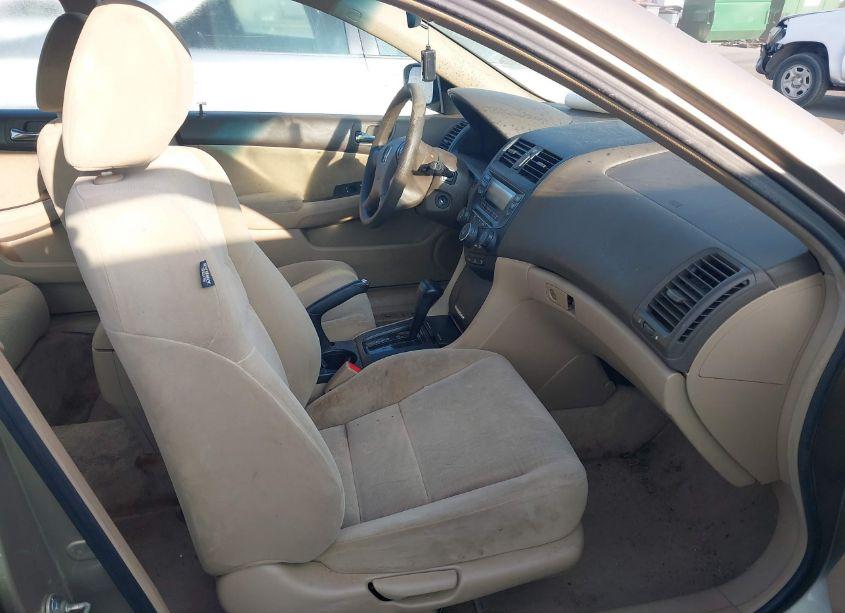 Photo 5 of 2005 Honda Accord 2.4 LX (VIN 1HGCM56405A060002)