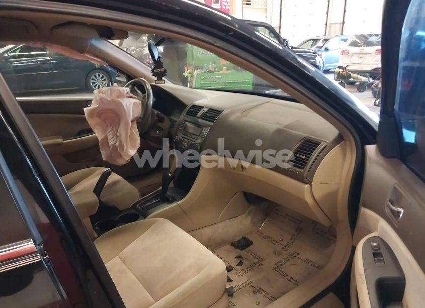 Photo 5 of 2005 Honda Accord 2.4 LX (VIN 1HGCM56405A124605)