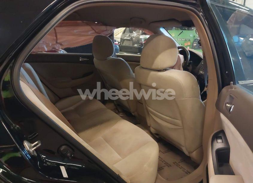 Photo 8 of 2005 Honda Accord 2.4 LX (VIN 1HGCM56405A124605)