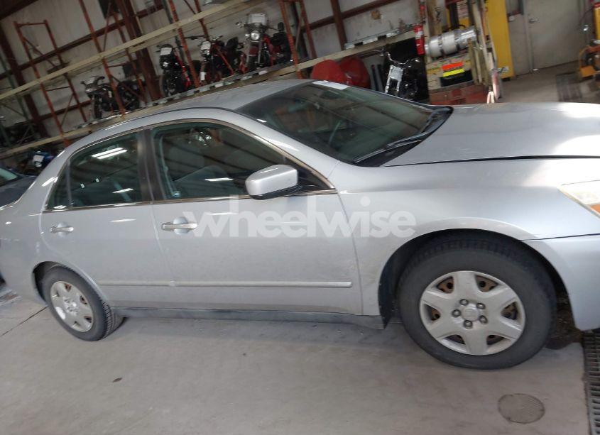 Photo 13 of 2005 Honda Accord 2.4 LX (VIN 1HGCM56405A146085)