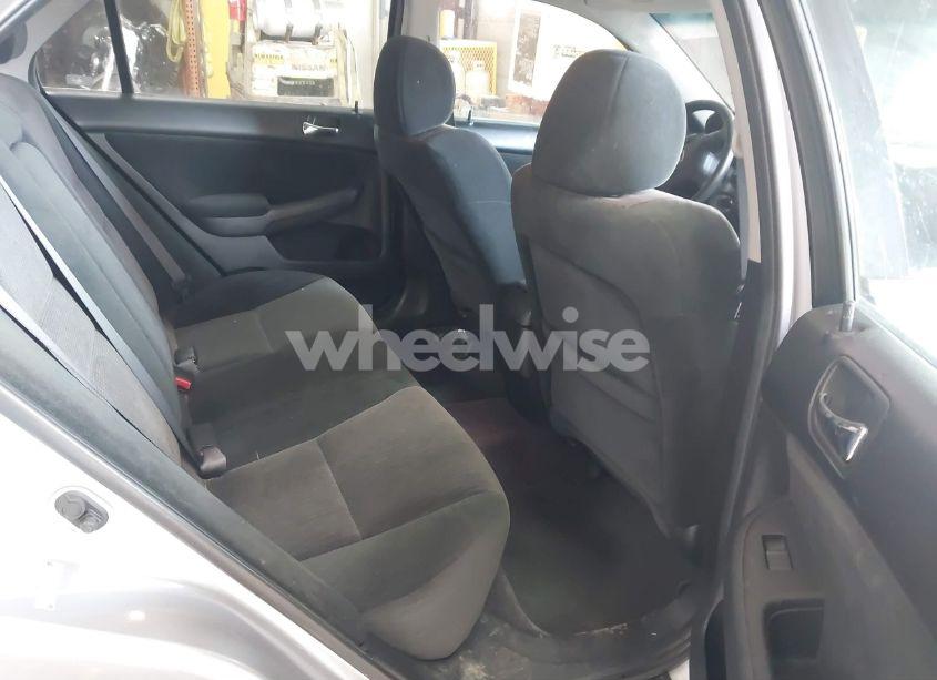 Photo 8 of 2005 Honda Accord 2.4 LX (VIN 1HGCM56405A146085)