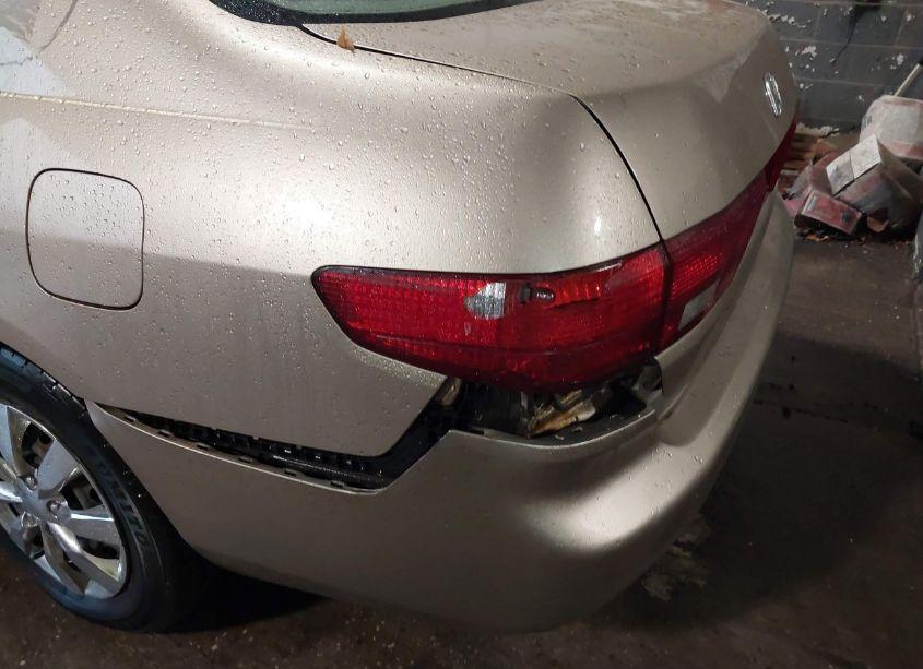 Photo 6 of 2005 Honda Accord 2.4 LX (VIN 1HGCM56405A154574)