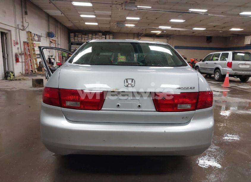 Photo 16 of 2005 Honda Accord 2.4 LX (VIN 1HGCM56405A180480)