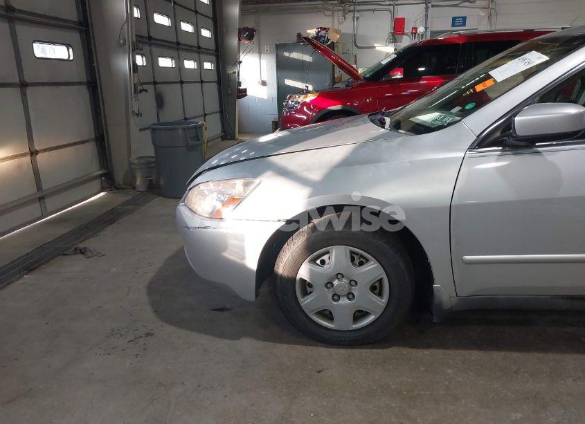 Photo 12 of 2005 Honda Accord 2.4 LX (VIN 1HGCM56405A184917)