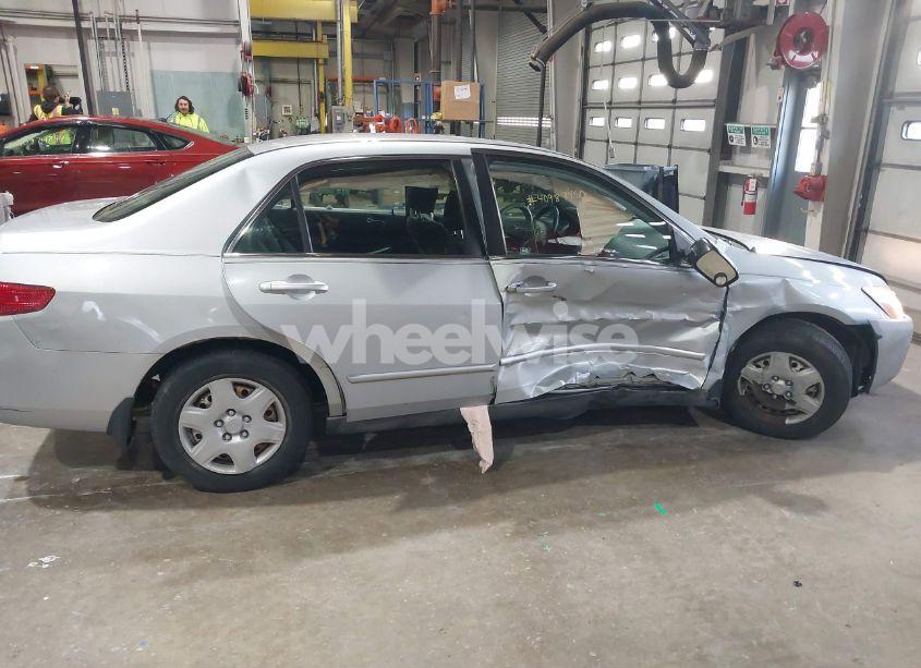 Photo 14 of 2005 Honda Accord 2.4 LX (VIN 1HGCM56405A184917)