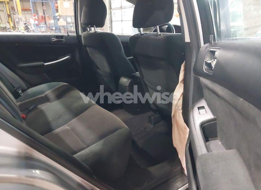 Photo 8 of 2005 Honda Accord 2.4 LX (VIN 1HGCM56405A184917)