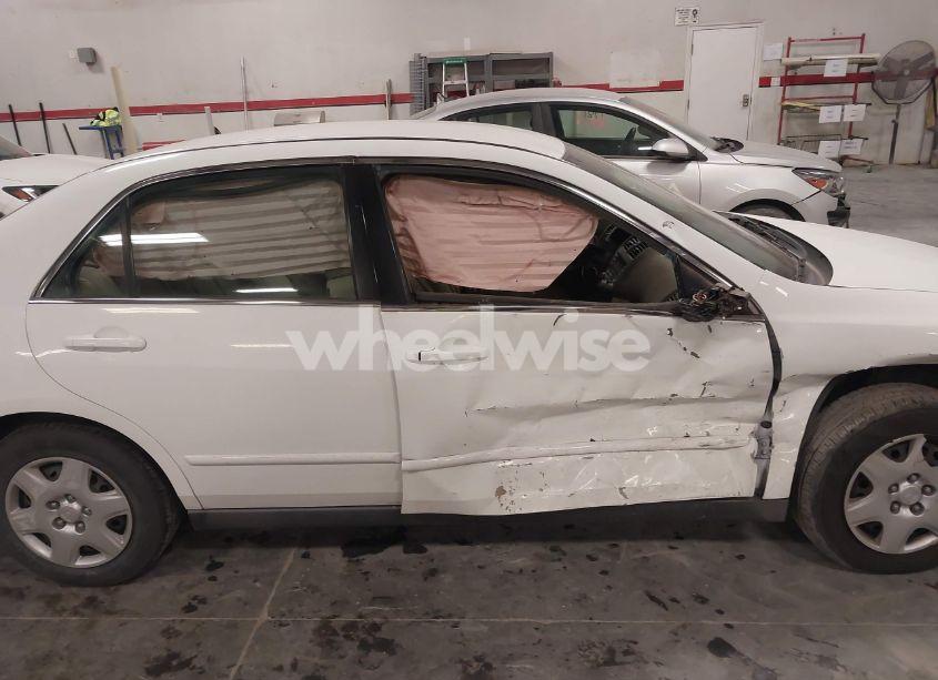 Photo 13 of 2005 Honda Accord 2.4 LX (VIN 1HGCM56405L004582)