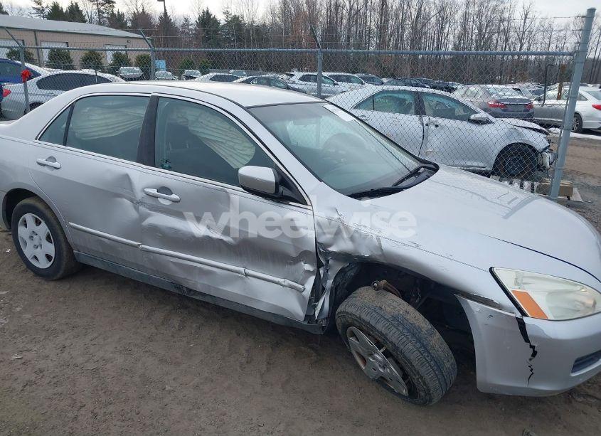 Photo 6 of 2006 Honda Accord 2.4 LX (VIN 1HGCM56406A076413)