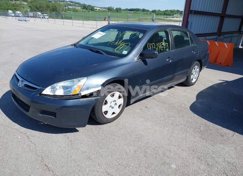 Photo 2 of 2006 Honda Accord 2.4 LX (VIN 1HGCM56406A077478)