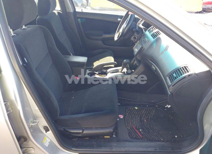 Photo 5 of 2006 Honda Accord 2.4 LX (VIN 1HGCM56406A183879)