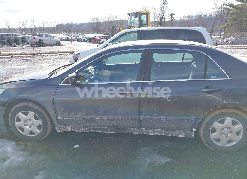 Photo 14 of 2007 Honda Accord 2.4 LX (VIN 1HGCM56407A037693)