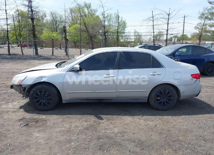 Photo 14 of 2005 Honda Accord 2.4 LX (VIN 1HGCM56415A106162)