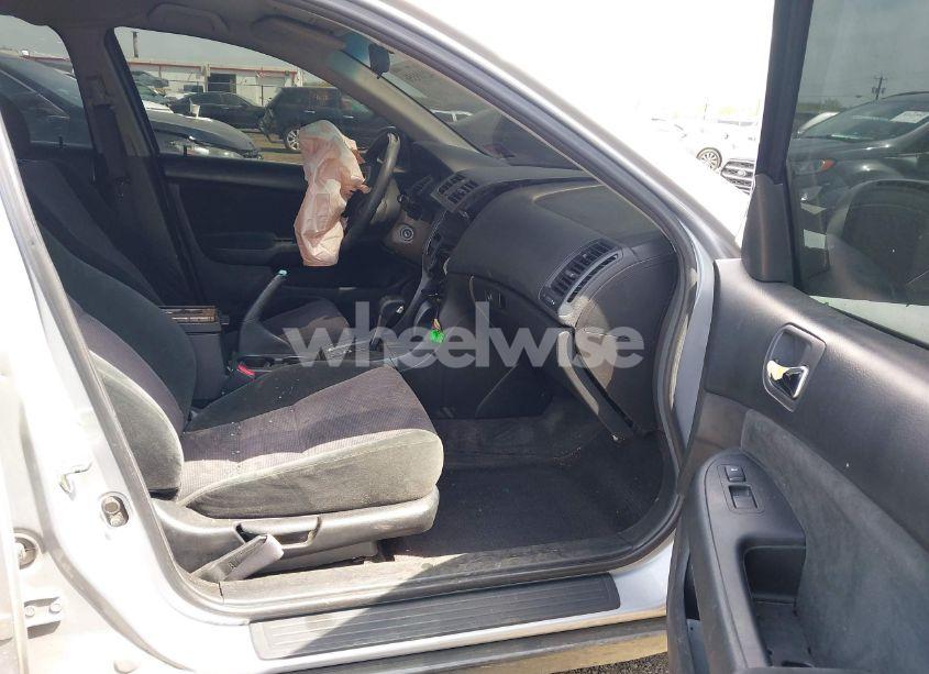 Photo 5 of 2005 Honda Accord 2.4 LX (VIN 1HGCM56415A106162)