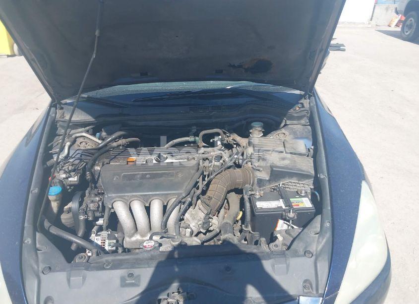 Photo 10 of 2005 Honda Accord 2.4 LX (VIN 1HGCM56415A114570)