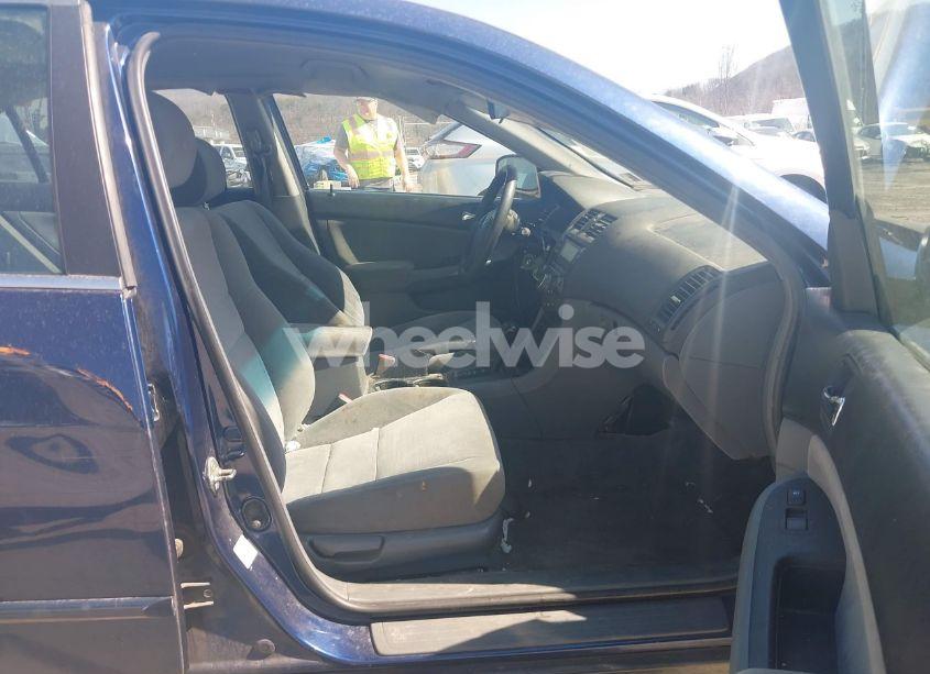 Photo 5 of 2005 Honda Accord 2.4 LX (VIN 1HGCM56415A114570)