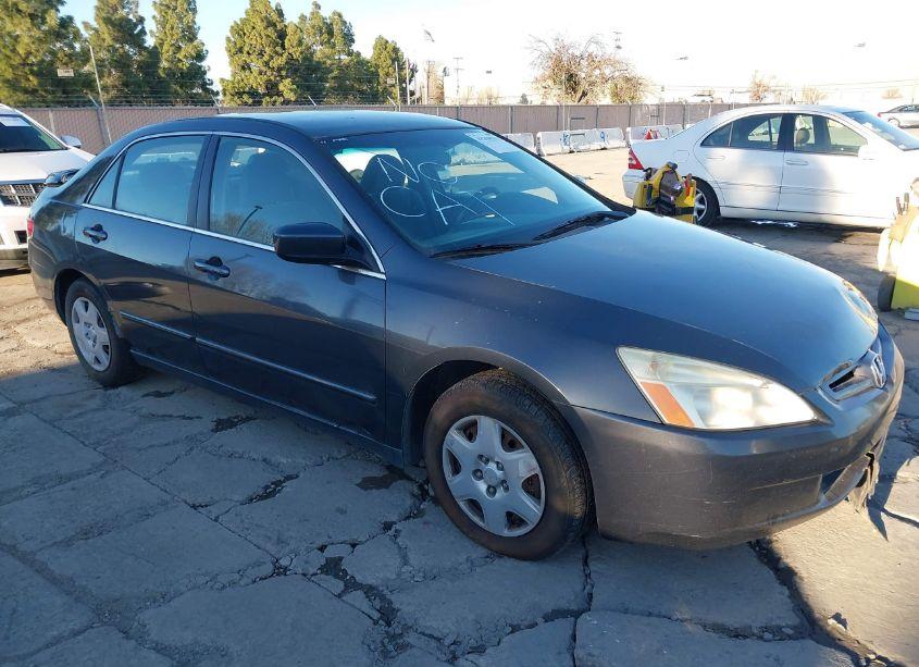 2005 Honda Accord SDN (VIN 1HGCM56415A125858) main photo