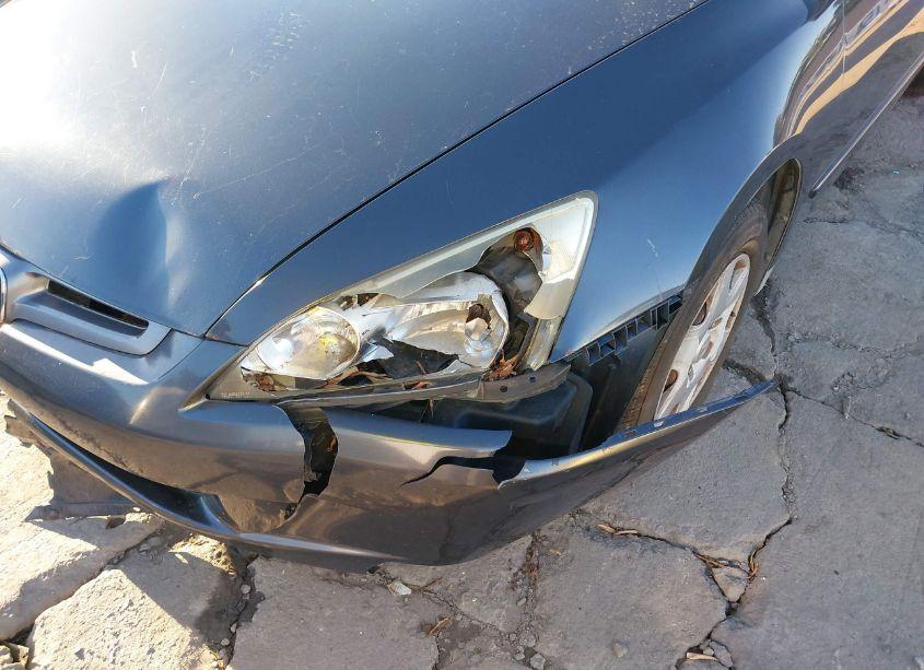 Photo 6 of 2005 Honda Accord SDN (VIN 1HGCM56415A125858)