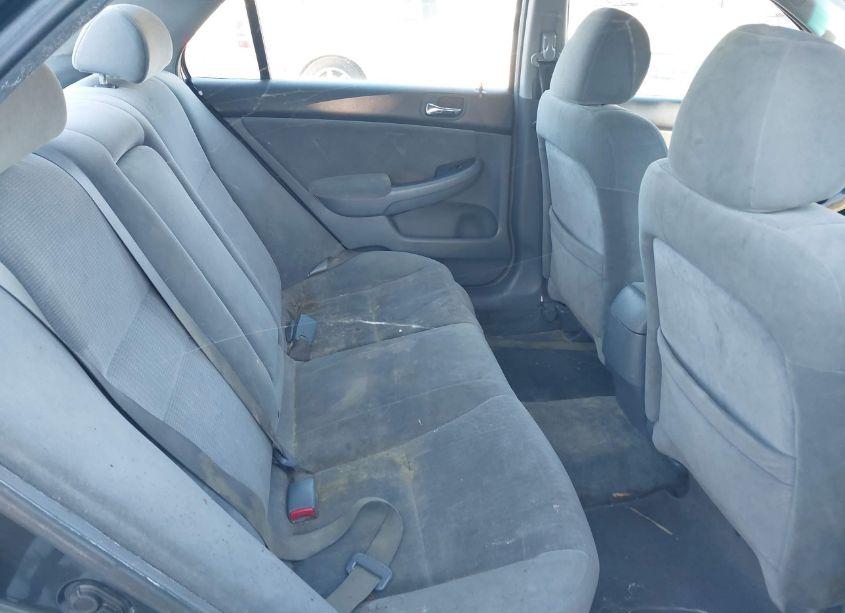 Photo 8 of 2005 Honda Accord SDN (VIN 1HGCM56415A125858)