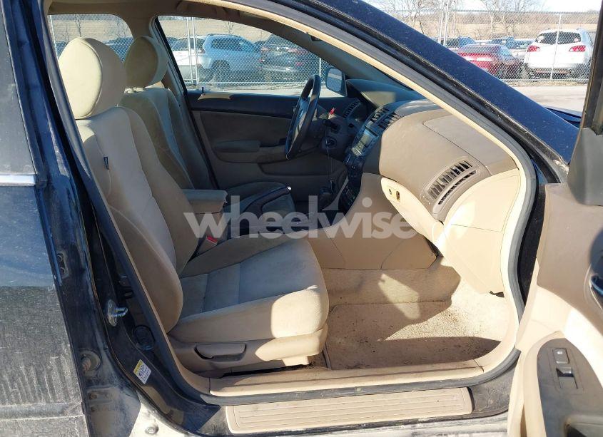 Photo 5 of 2005 Honda Accord 2.4 LX (VIN 1HGCM56415A170489)