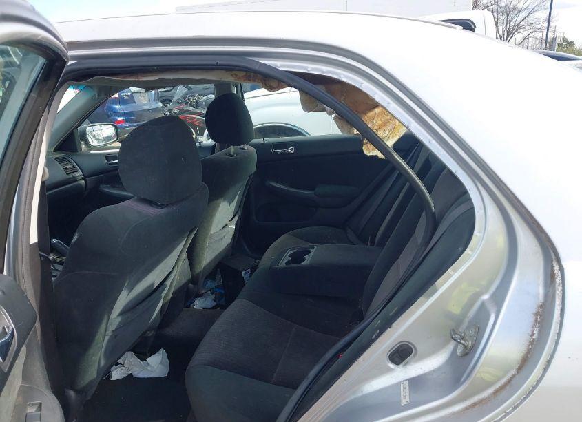 Photo 8 of 2005 Honda Accord 2.4 LX (VIN 1HGCM56415L004431)