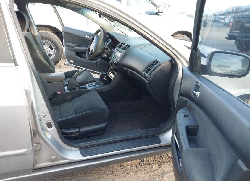 Photo 5 of 2007 Honda Accord 2.4 LX (VIN 1HGCM56417A033443)