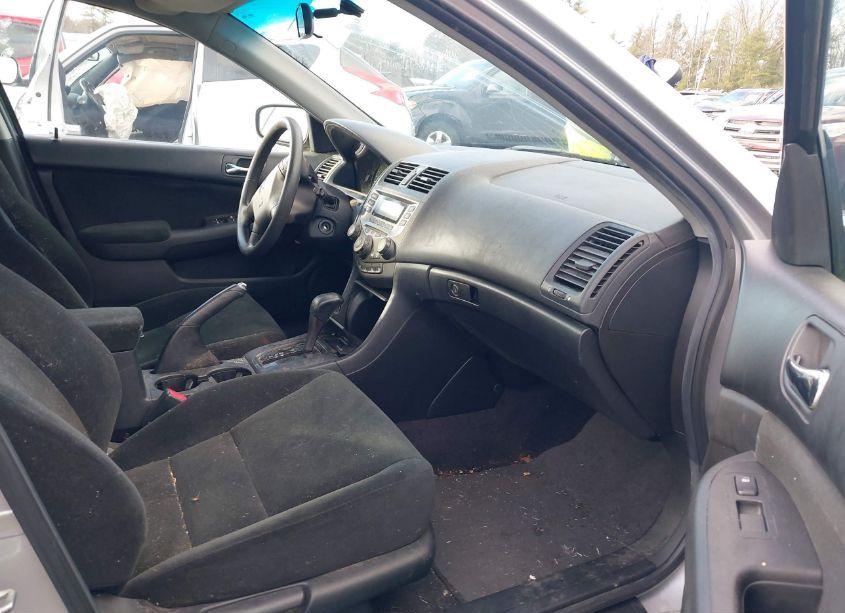 Photo 5 of 2007 Honda Accord 2.4 LX (VIN 1HGCM56417A201176)