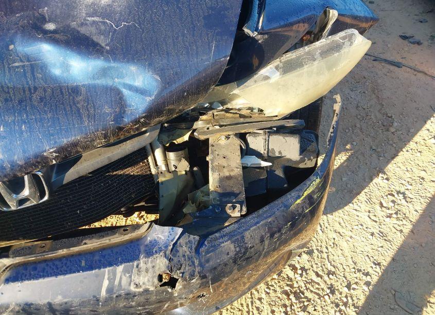 Photo 12 of 2004 Honda Accord SDN LX (VIN 1HGCM56424A094750)